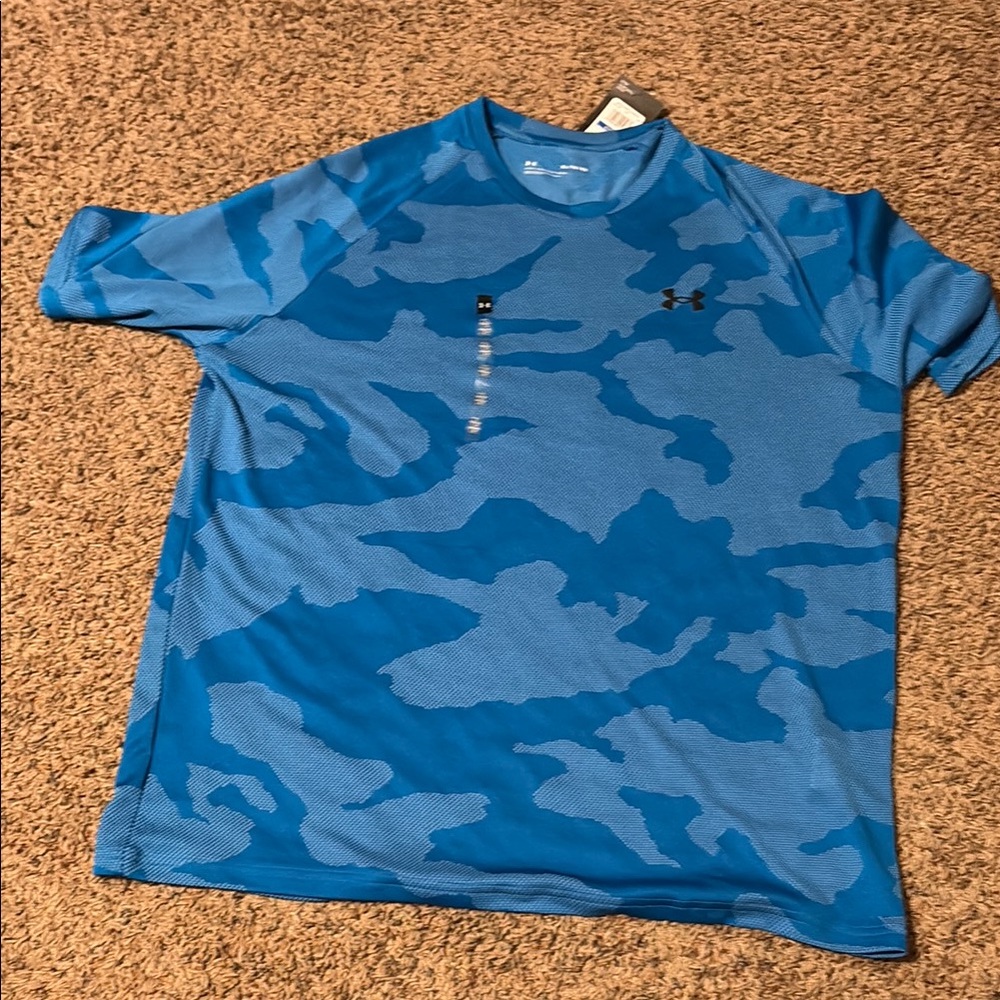 Men’s underarmour short sleeve shirt